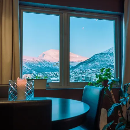 Cozy Apartment With Amazing View, Close To City Centre Tromso Exterior photo